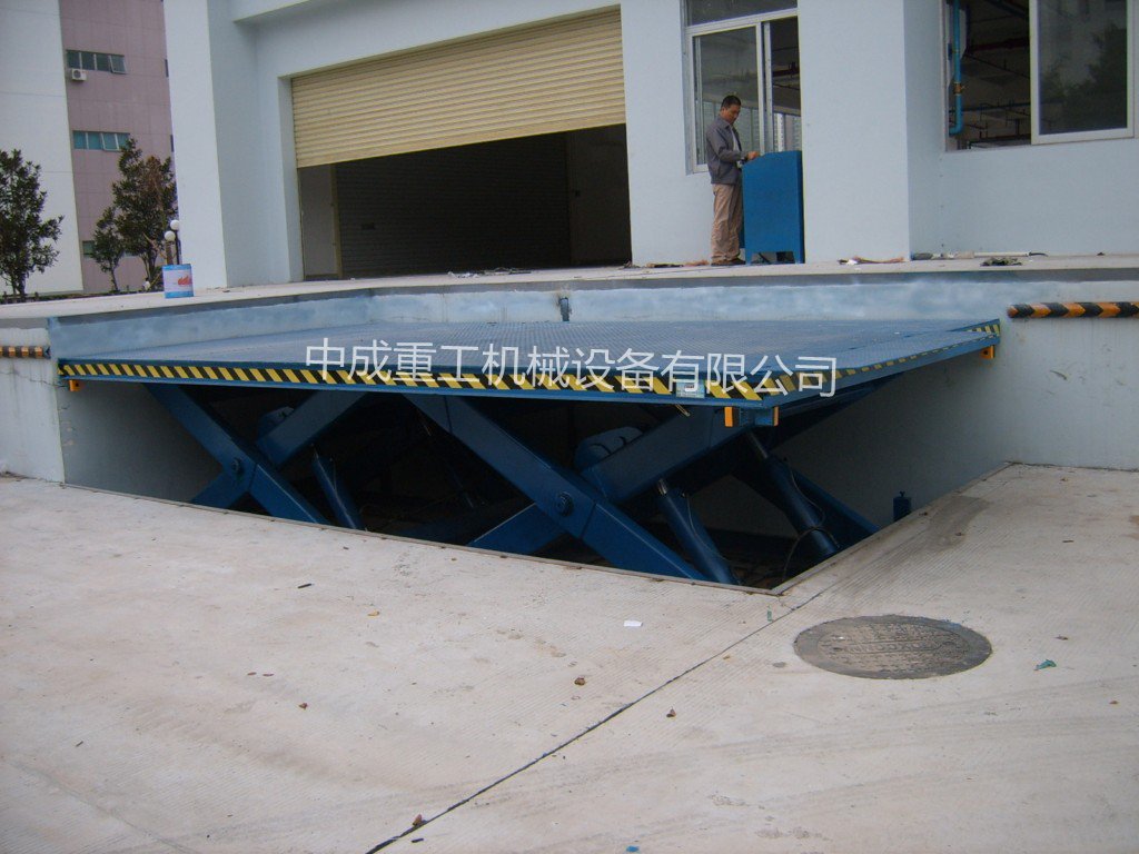 剪叉式升降平台稳定工作的原因