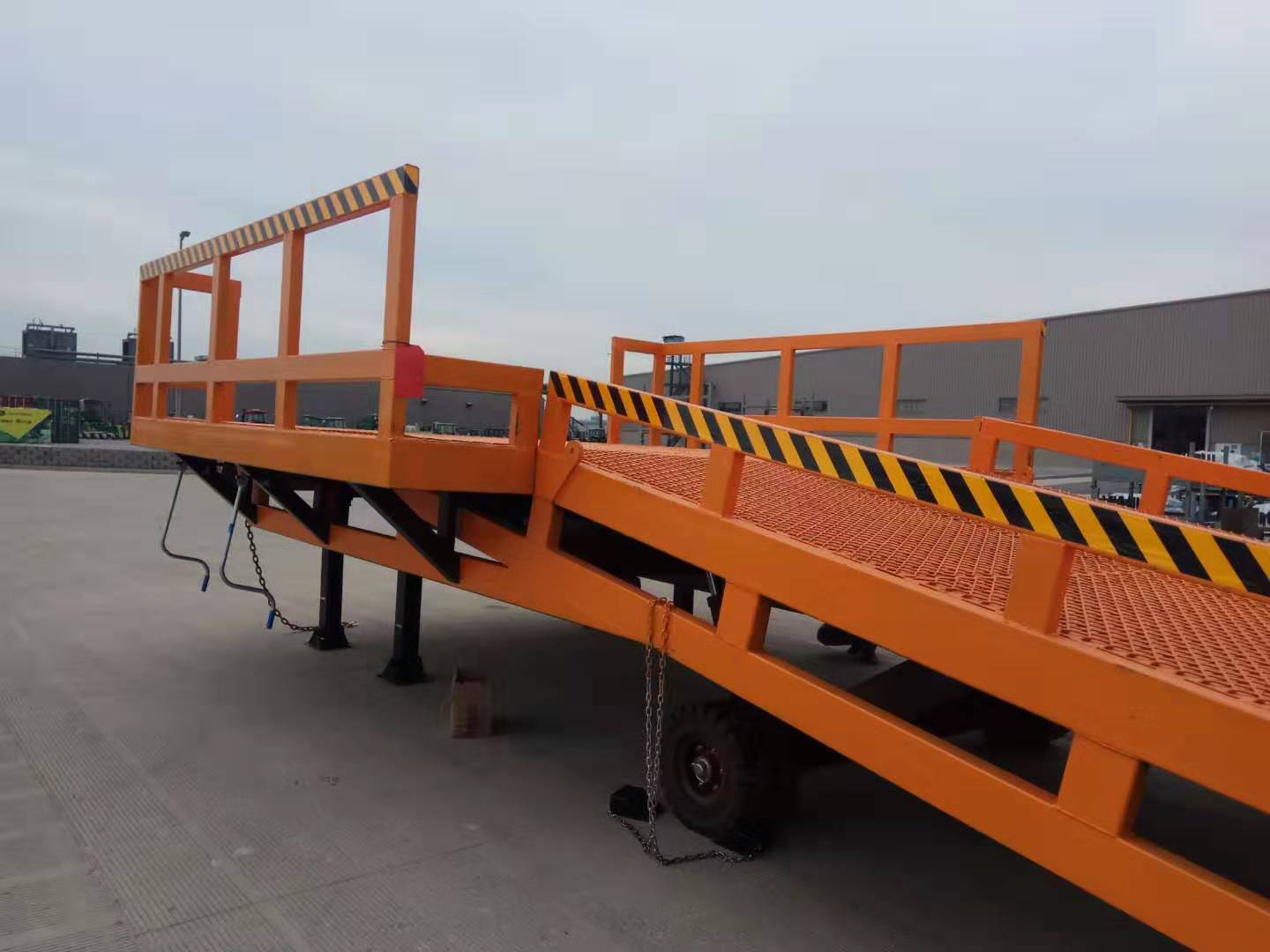 移动登车桥